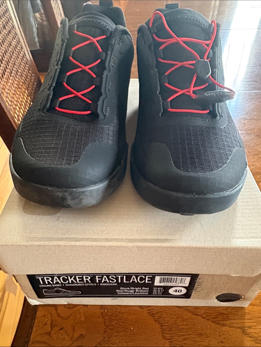 Giro Tracker Fastlace Men's Black Cycling Shoes with Red Laces